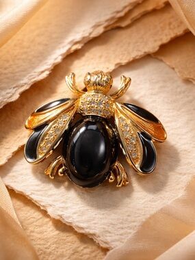 Vintage Gold and Black Bee Brooch Pin!
